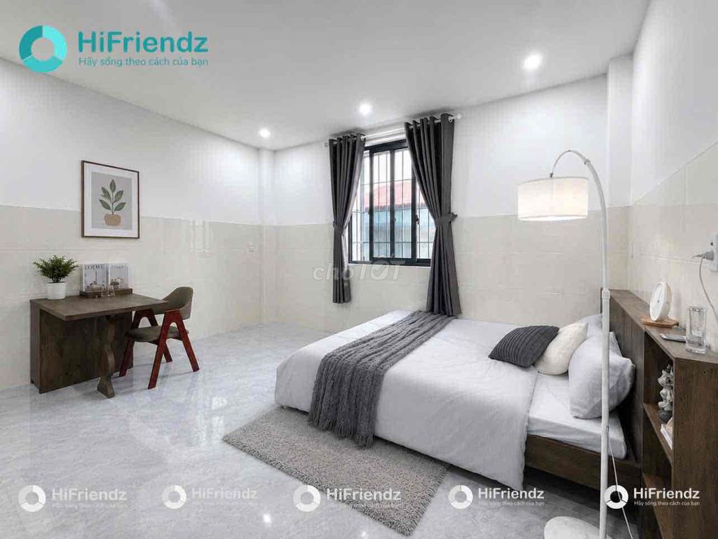 Tell Zhang the Studio House to start the Royal Service in the Great City Quốc lộ 13.