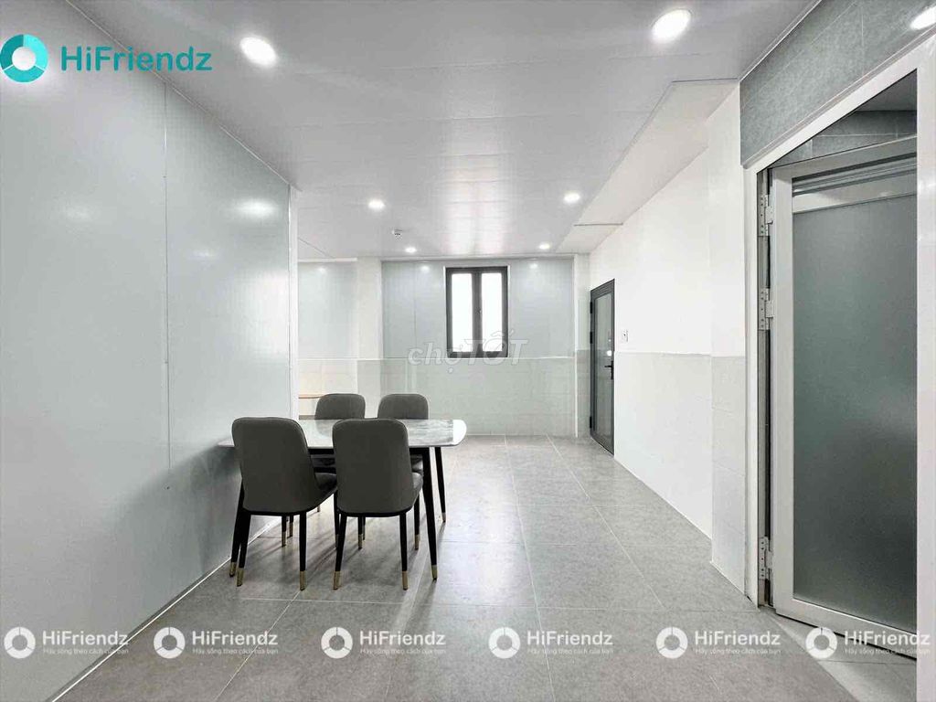 super large apartment - near the art - convenient travel