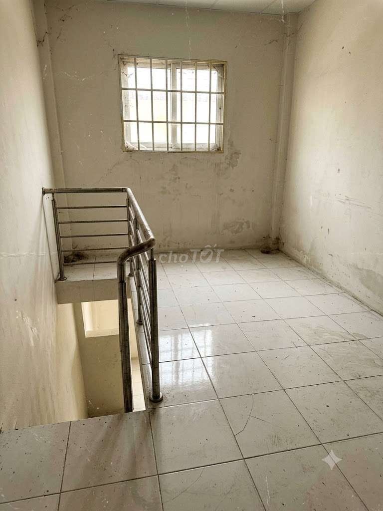 The two floors are 80 meters cheap.