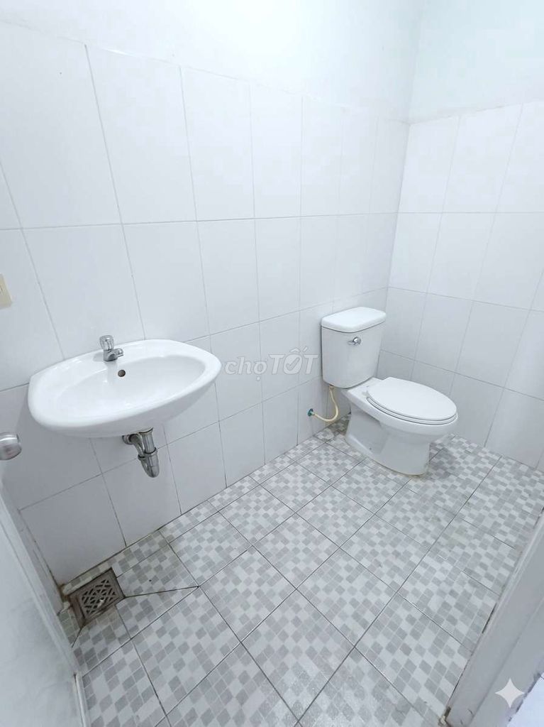 The two floors are 80 meters cheap.