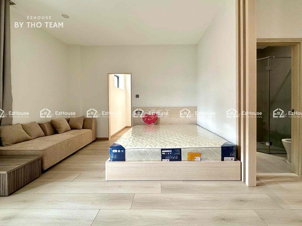 A mini apartment. A new 40 M2 bedroom right here at the airport.