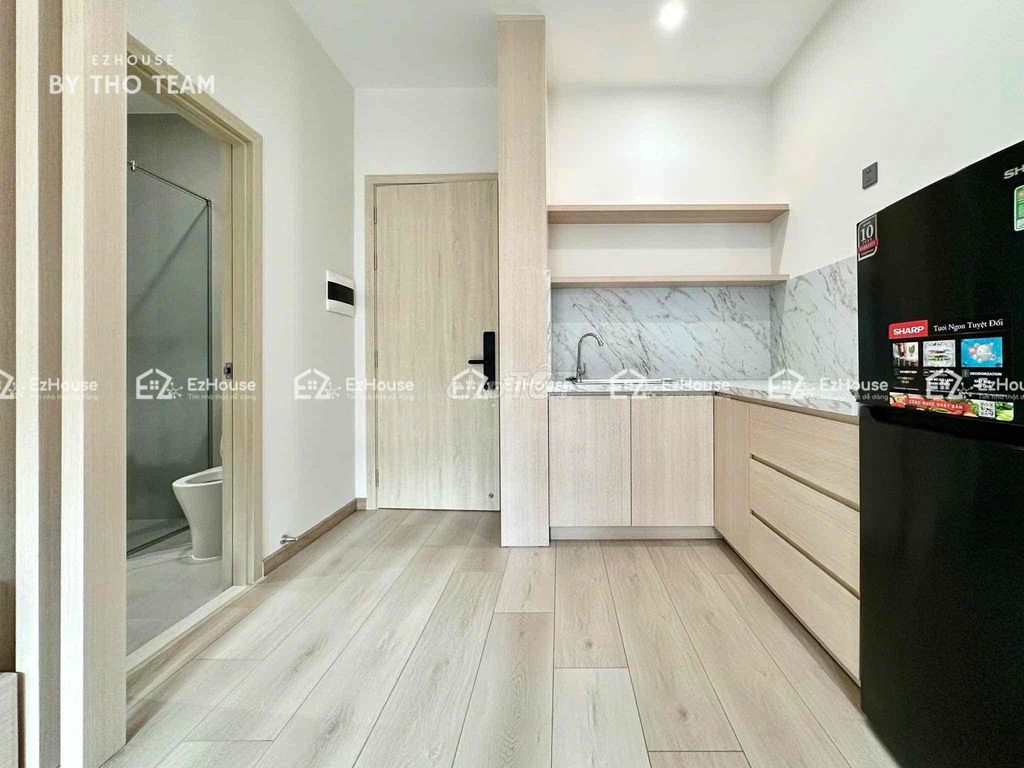 A mini apartment. A new 40 M2 bedroom right here at the airport.