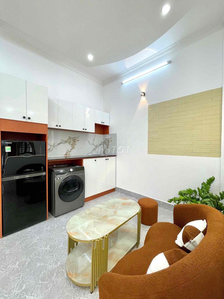 The new apartment is in the center of 1 - private balcony.