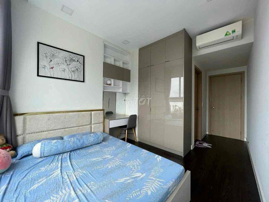 Rent a good apartment at The Botanica 2 bedrooms 2 bathrooms near the airport
