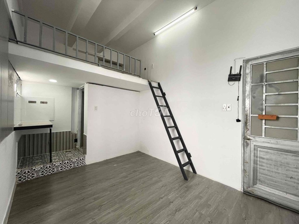 cheap room - sky window - ready air conditioning near fourth quarter