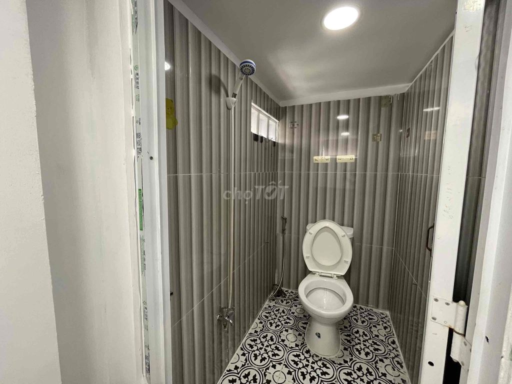 cheap room - sky window - ready air conditioning near fourth quarter
