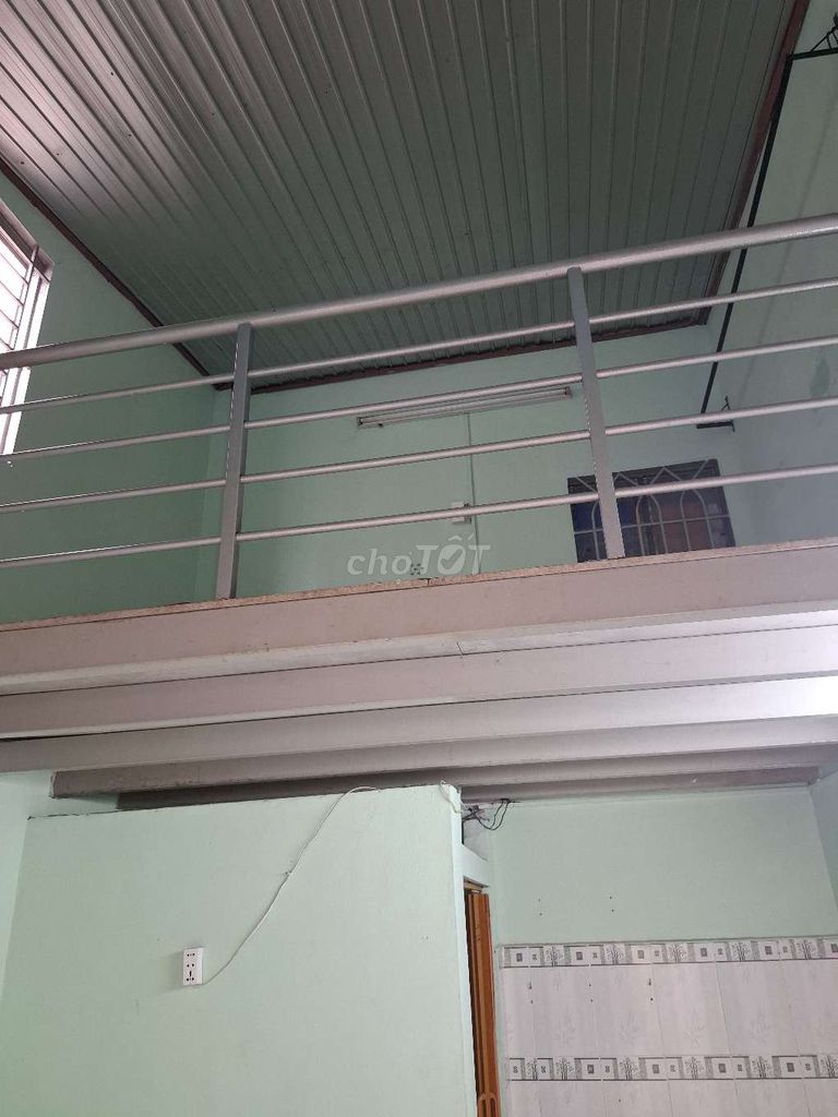 Rent Nguyễn Tư Giản.