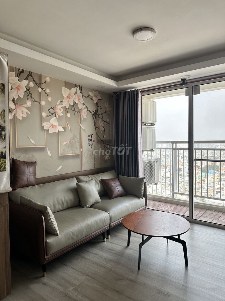 We need to rent out Lucky Palace apartment, two bedrooms, nice house.