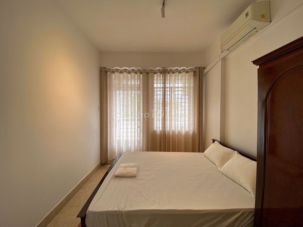 Rent a large Chung cư Nguyễn Ngọc Phương bedroom.
