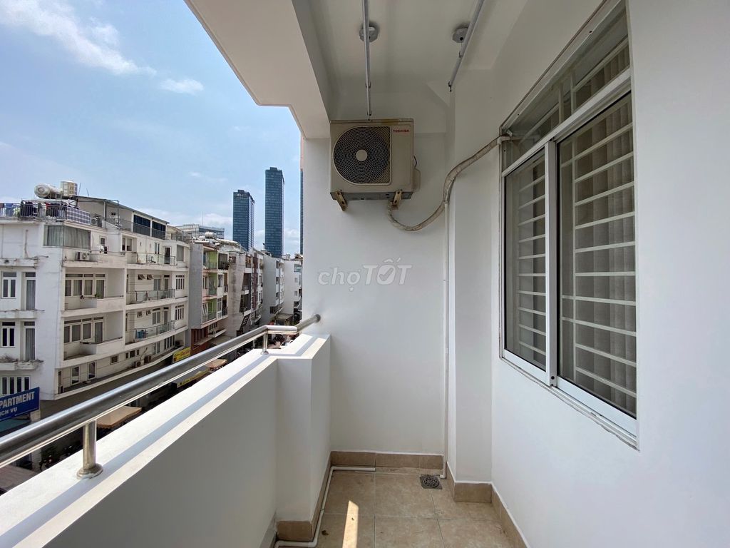 Rent a large Chung cư Nguyễn Ngọc Phương bedroom.