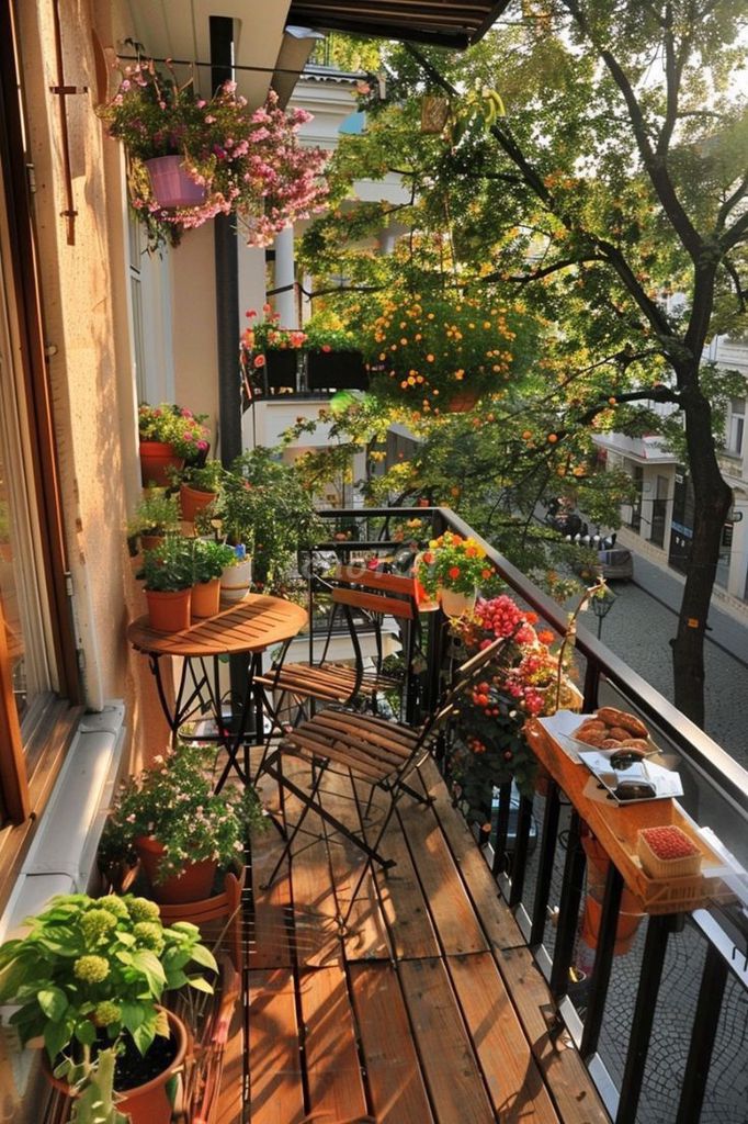 Rent the modern high-level apartment downtown.