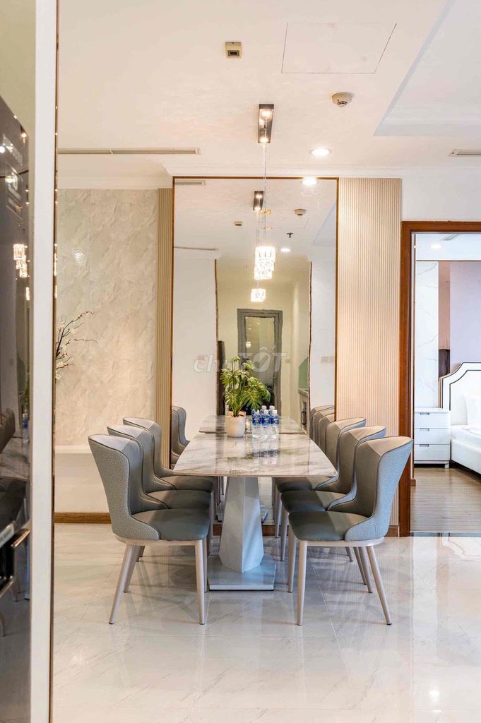 Rent two bedrooms 90 M2 river view - beautiful interior, new, fancy 25