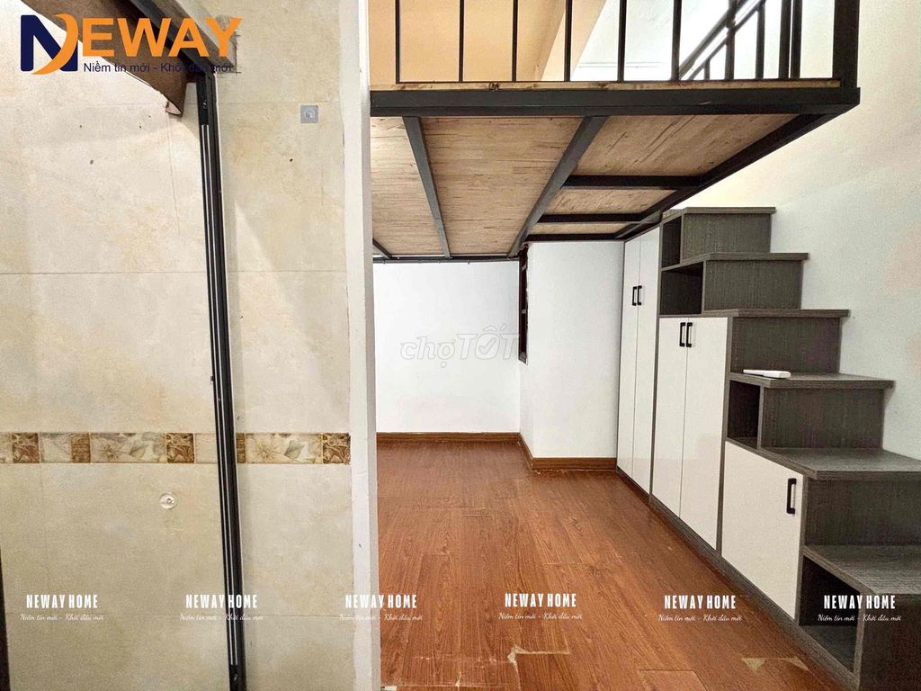 - Right at Tân Sơn Nhì - full elevator interior - car vault