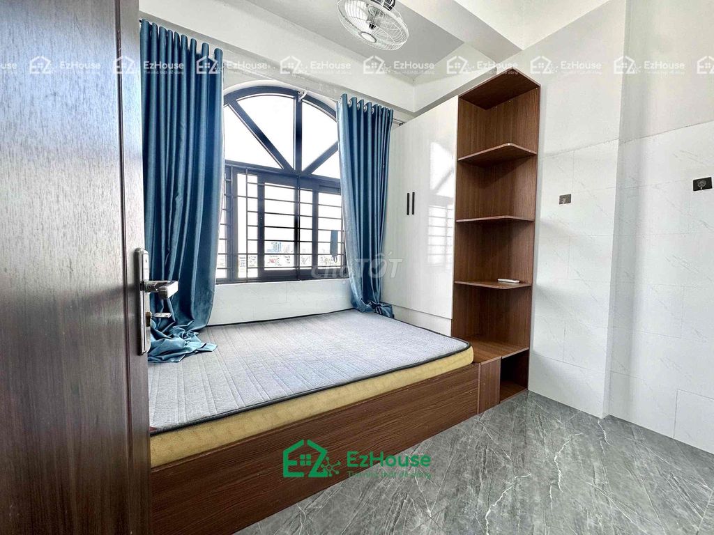 Two bedrooms full of basic interiors right at Lâm Văn Bền.