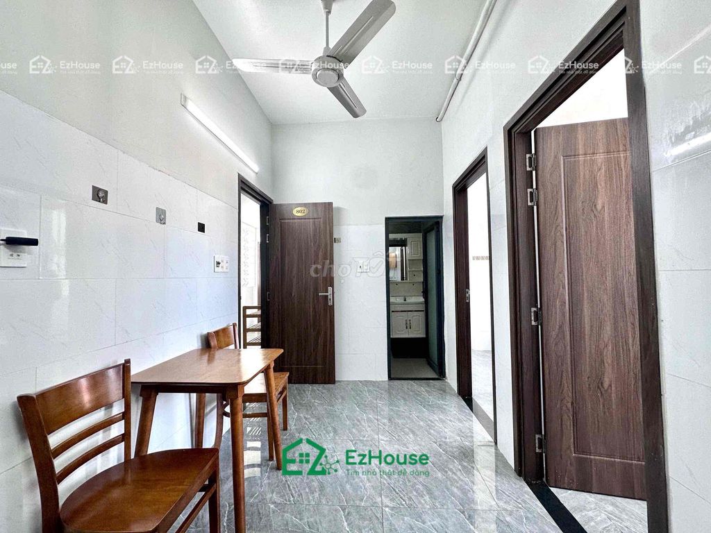 Two bedrooms full of basic interiors right at Lâm Văn Bền.