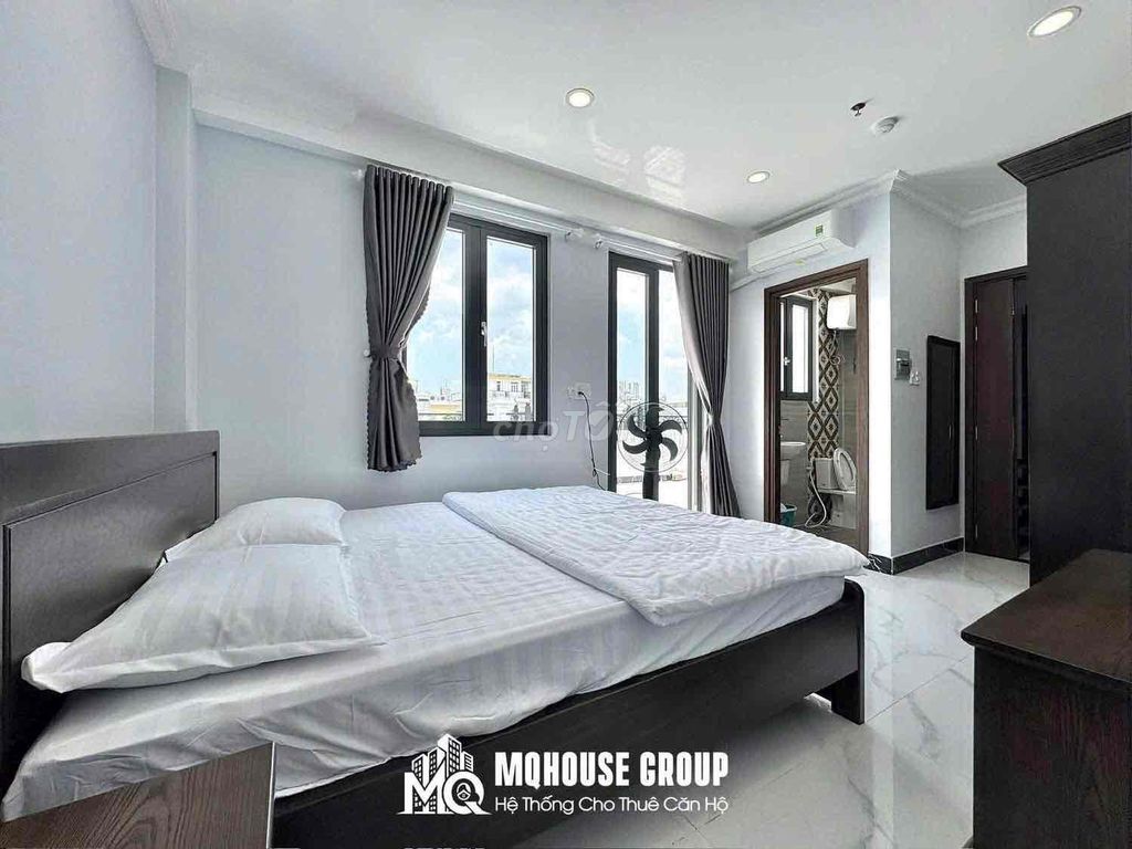 It's the owner of the new high-end apartment that's 100 percent built by etown Cộng Hoà.
