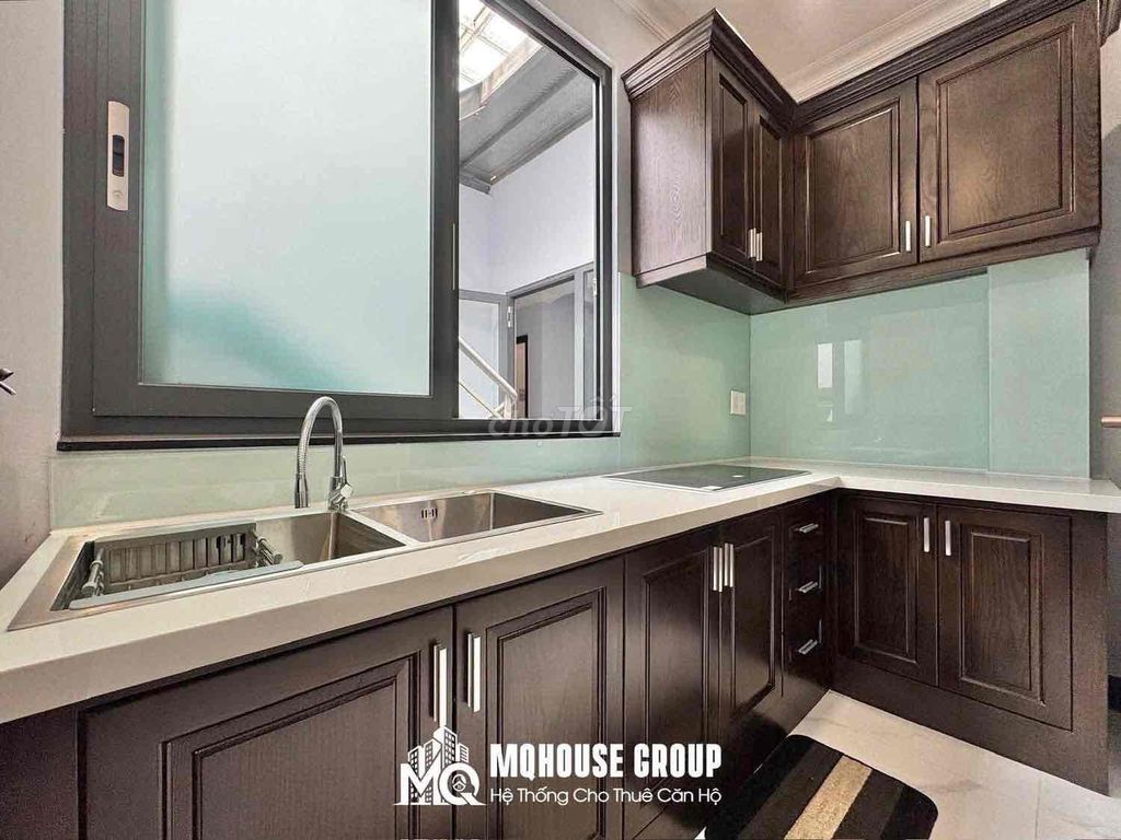 It's the owner of the new high-end apartment that's 100 percent built by etown Cộng Hoà.