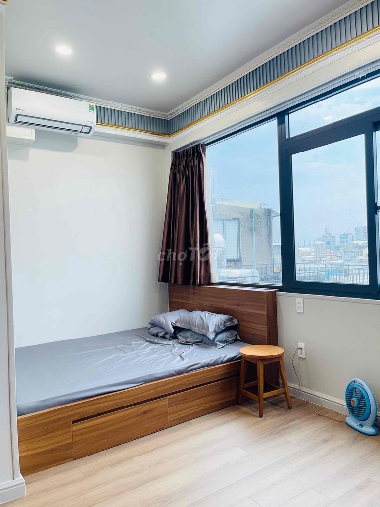 Renting apartment 3rd. Full interior, rooftop.