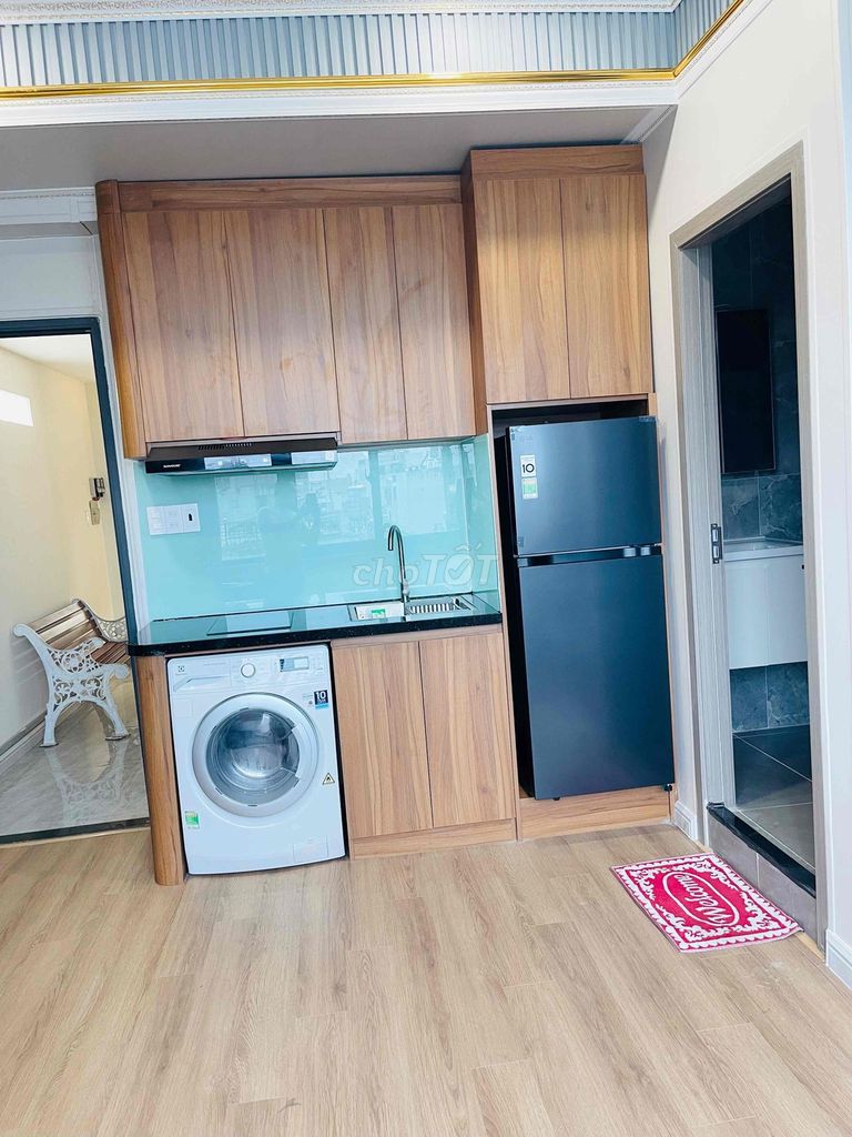 Renting apartment 3rd. Full interior, rooftop.