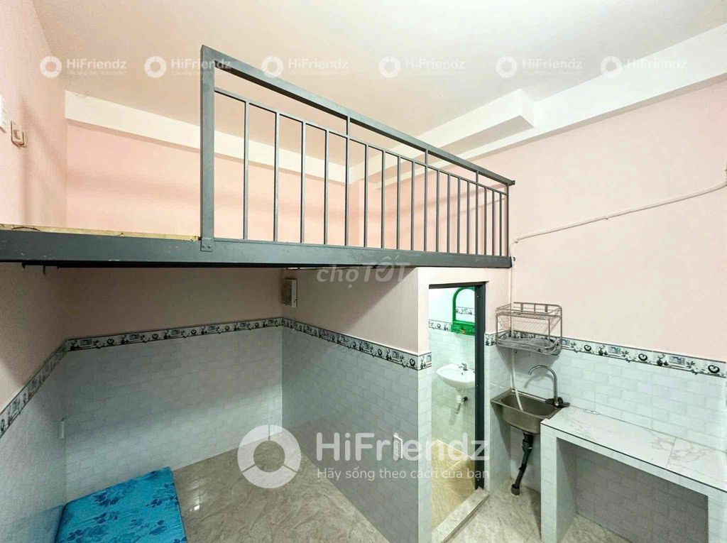 - It's a new room 100%.