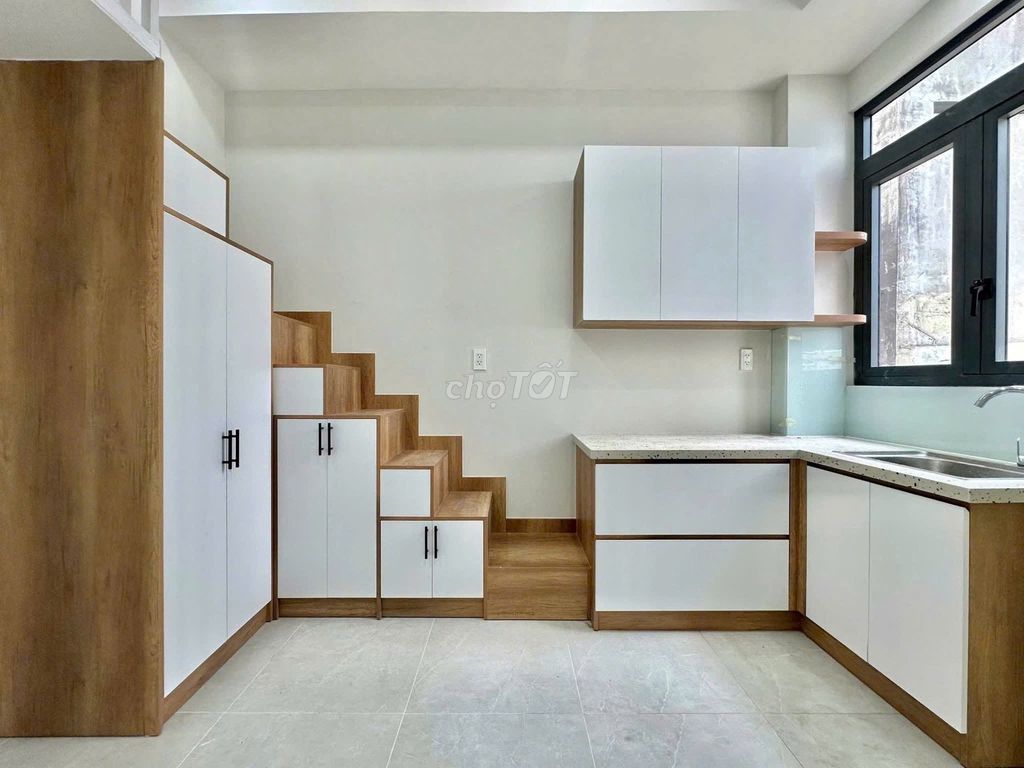- The new room is built in Lê Văn Việt - Man-Man-