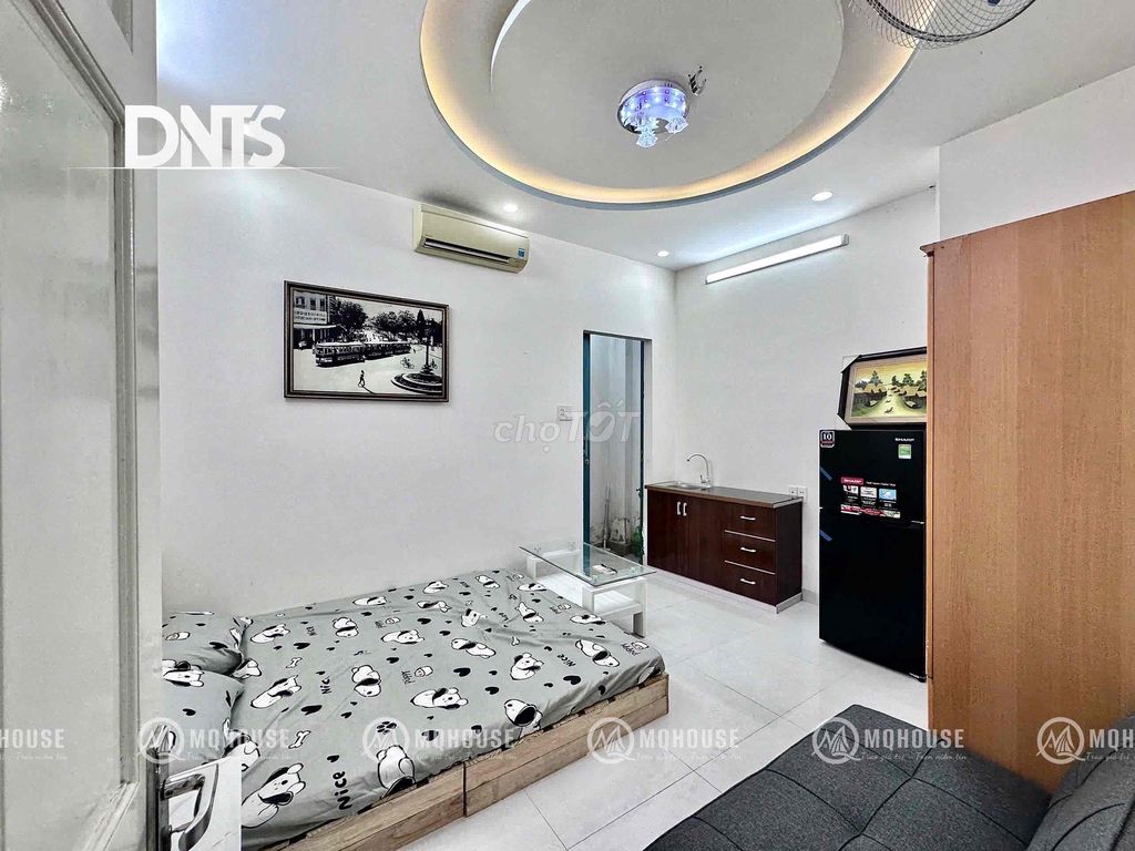 front-end furniture room