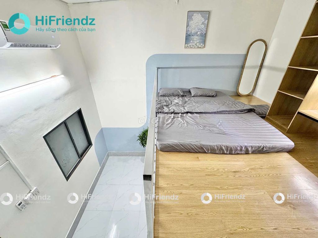 Rent a room with a guard at the end of the Chlamall.