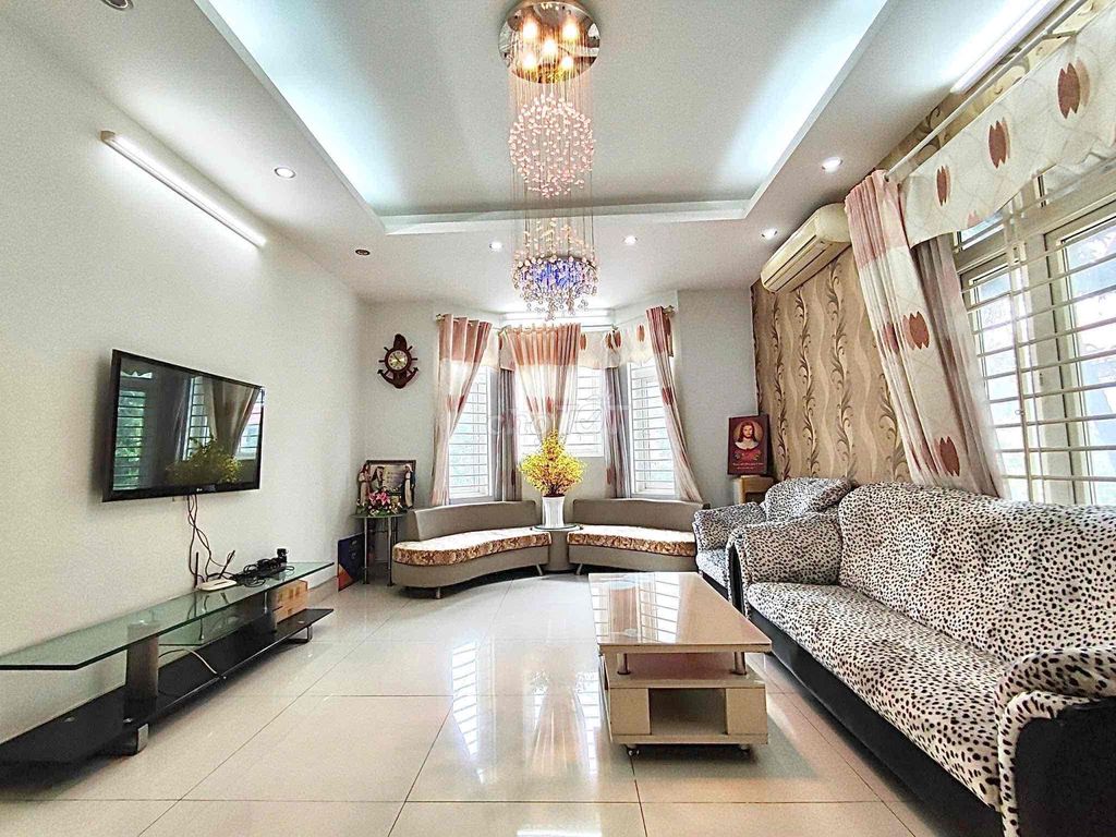 Rent KDC Him lam 10 bedrooms-- 59 million.
