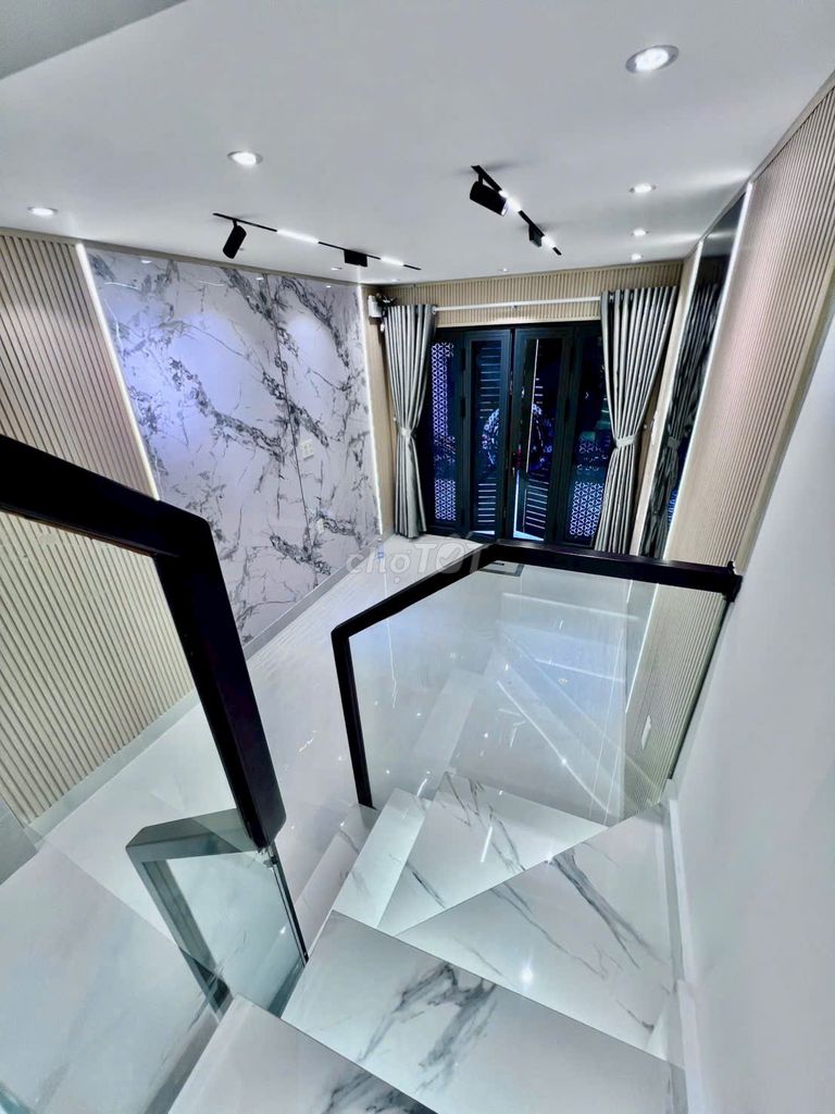 Rent on Route 1, 7707, Tân Bình