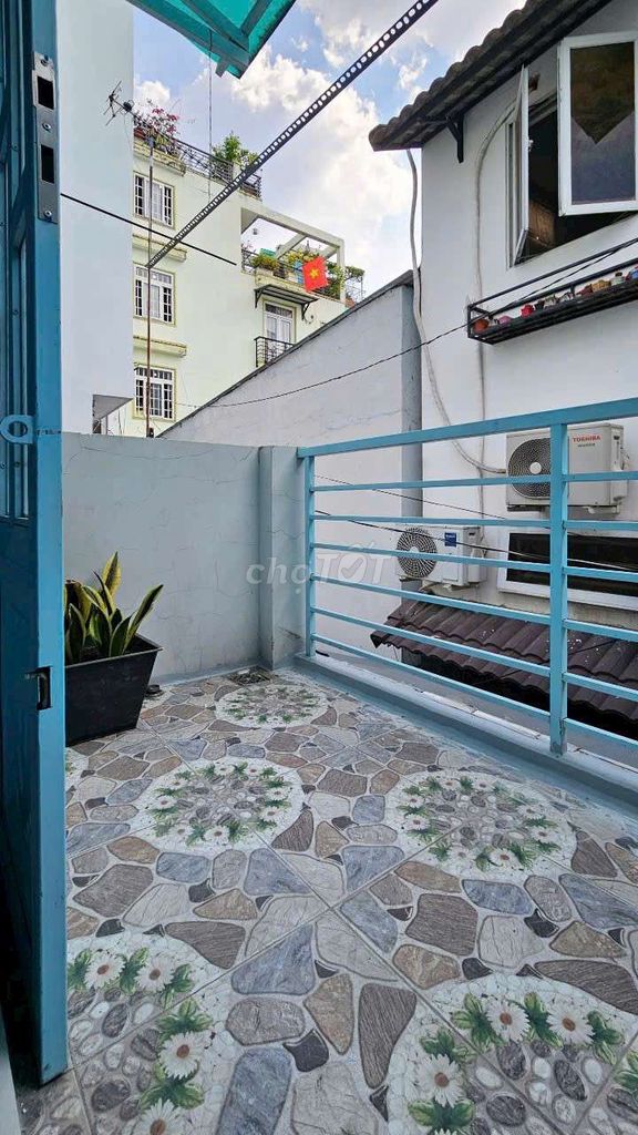 Three bedrooms. Two bathrooms.