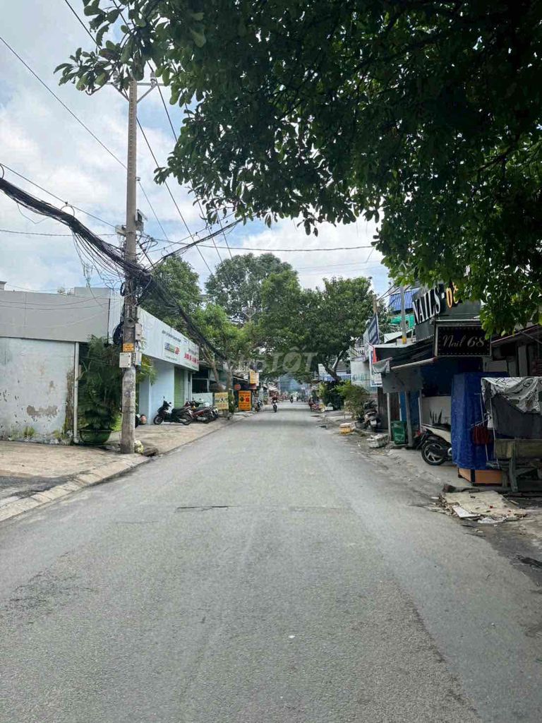 Rent a front house on Bùi Quang Là-712 Gò Vấp