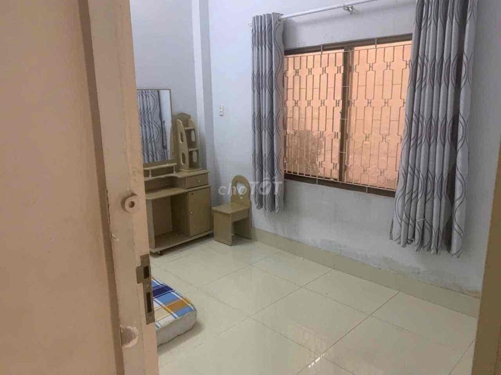 Rent the original three-story apartment, 3 bedrooms/2 toilets, 40 meters2, Nguyễn Thái Sơn m, Gò Vấp