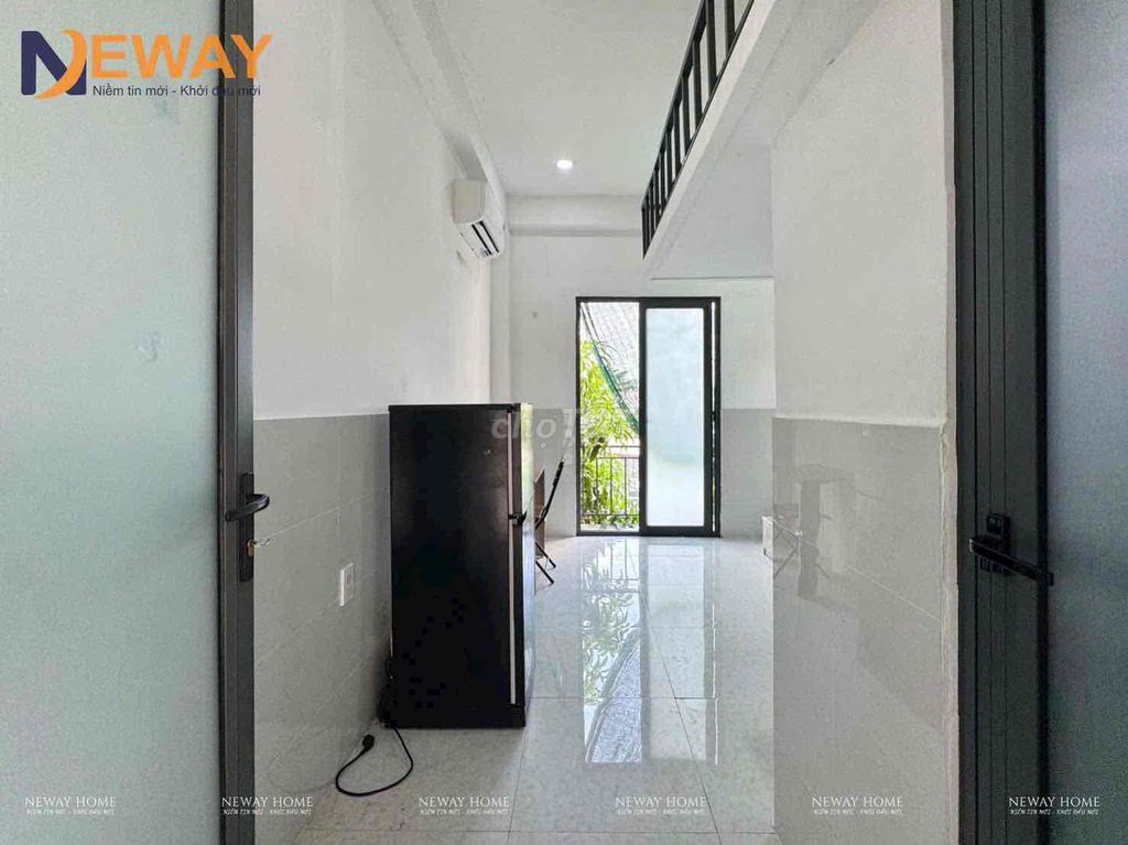 Rent a room full of furniture with a bancol in the shower.