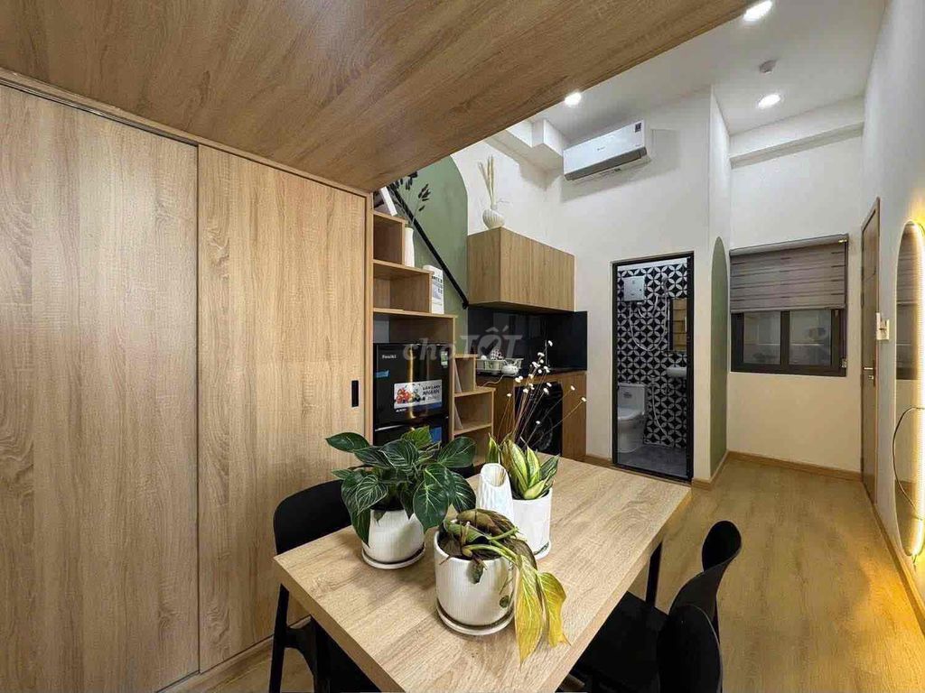 open - full interior right here in Lê Văn Việt - cnc area
