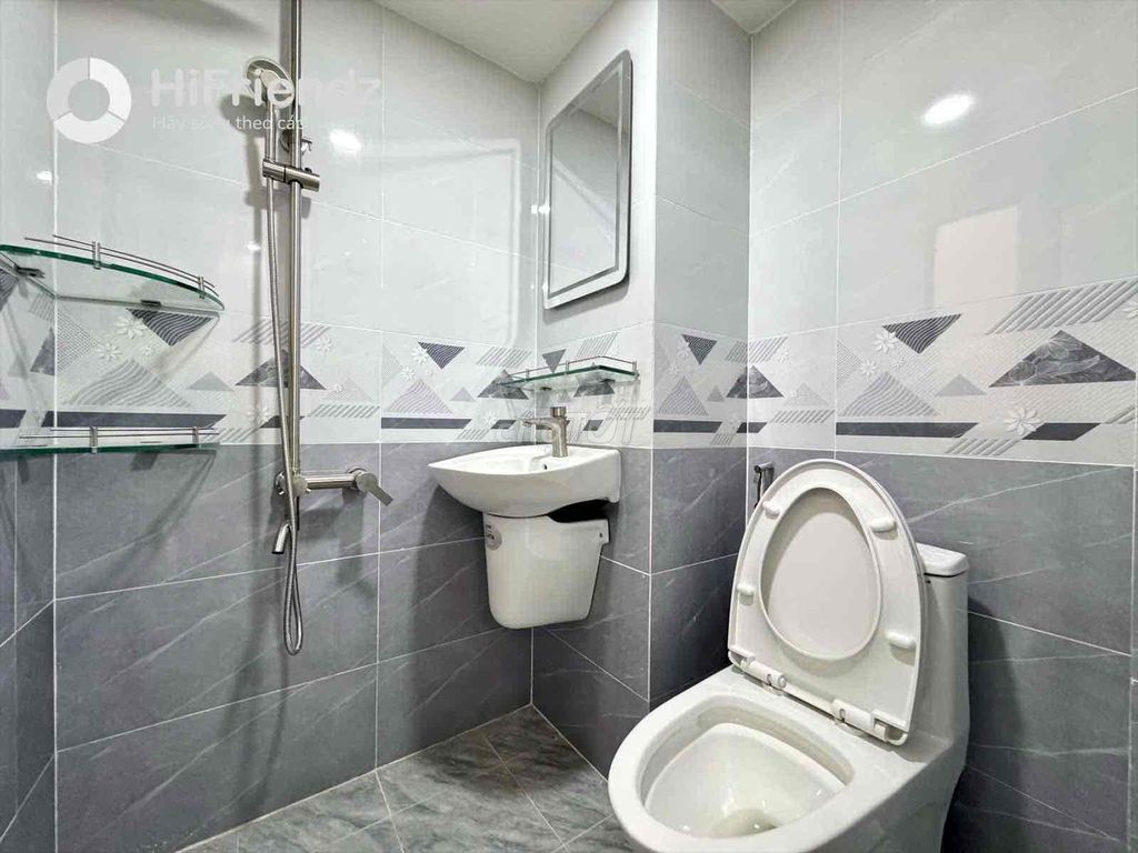 Private Wash Room Near the Y - Free Road Oto - Oral Malone