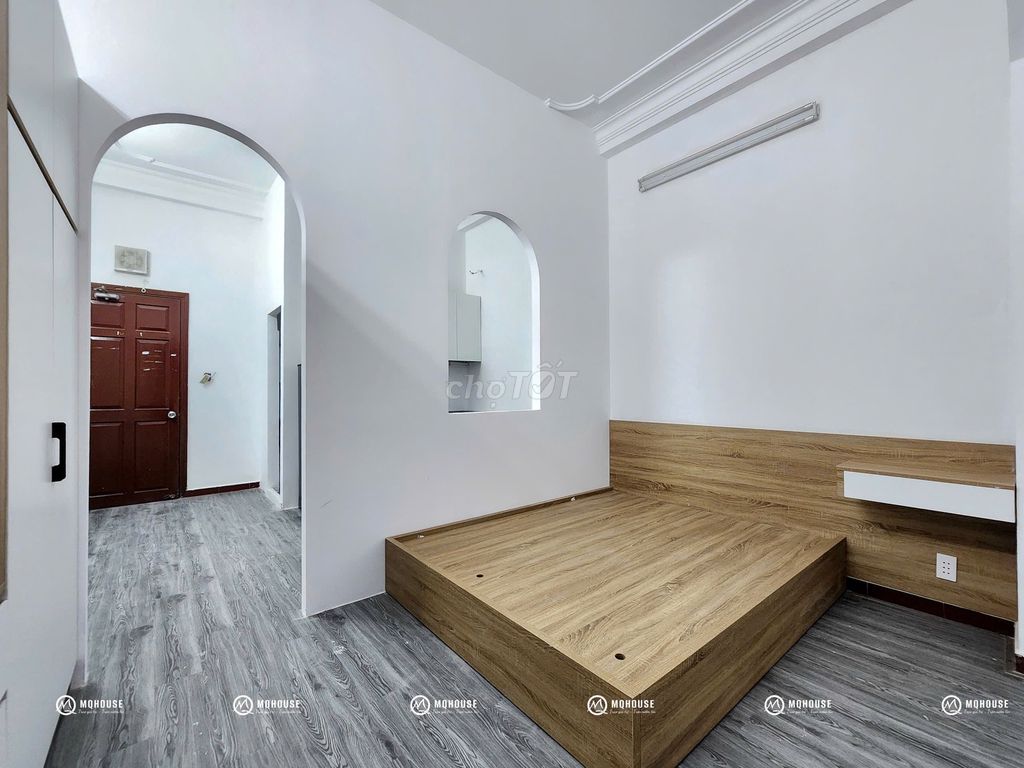 The balcony room's open - private laundry near the city Cộng Hòa