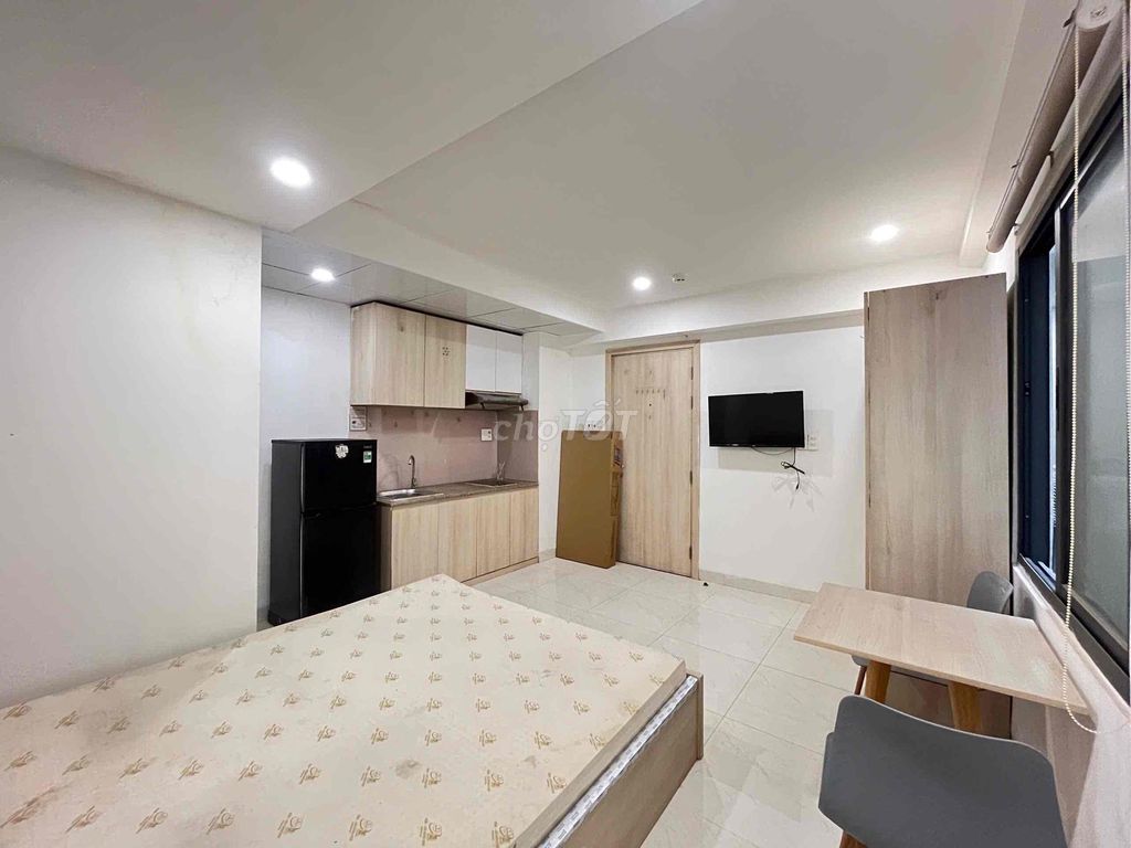 Let's rent out the Wrestle Doorhouse 25 meters wide, right at the top of the 10th.