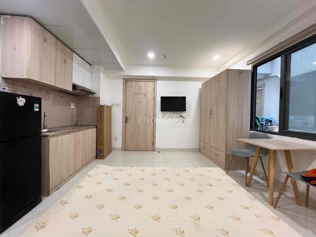 Let's rent out the Wrestle Doorhouse 25 meters wide, right at the top of the 10th.