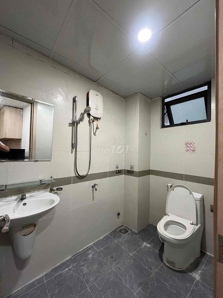 Let's rent out the Wrestle Doorhouse 25 meters wide, right at the top of the 10th.