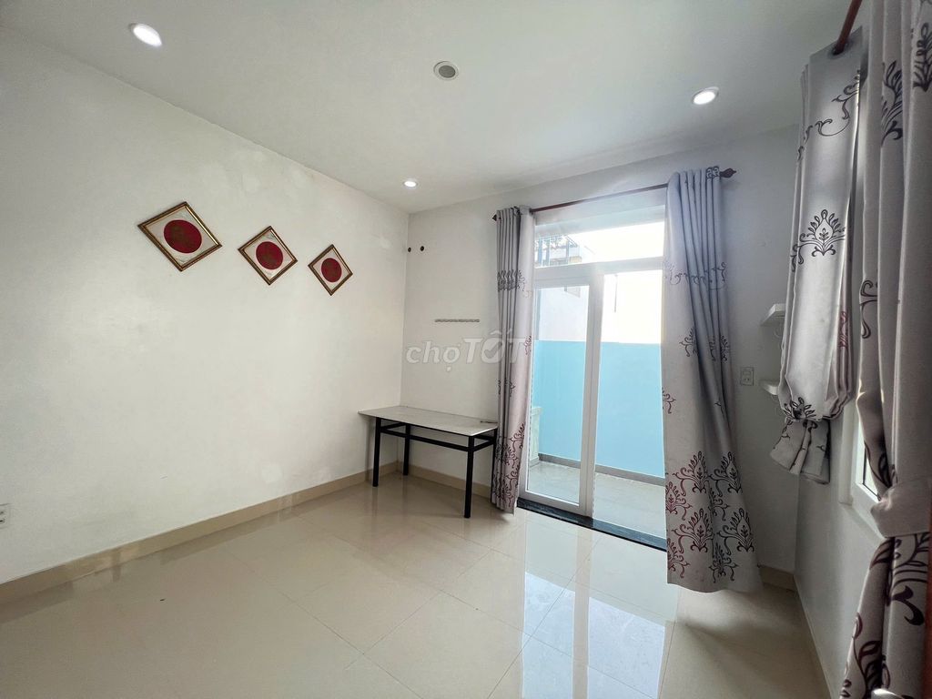 For renting the entire floor - 65 square feet - 5.3 million.