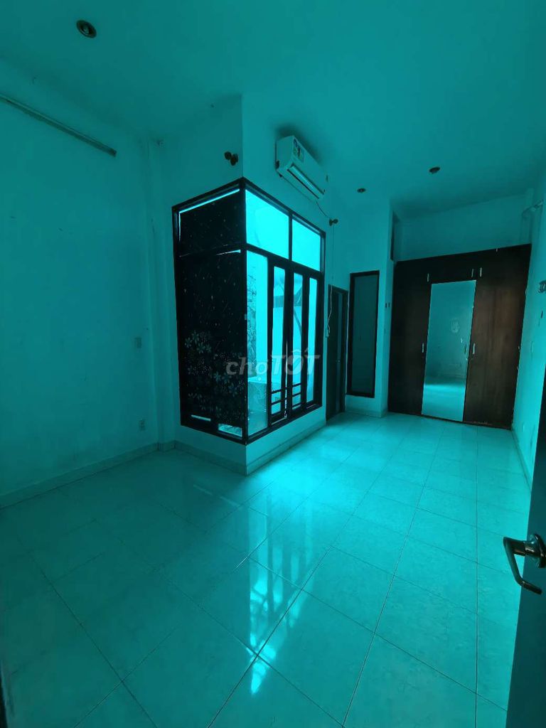 Rent an alley house on Số 4.