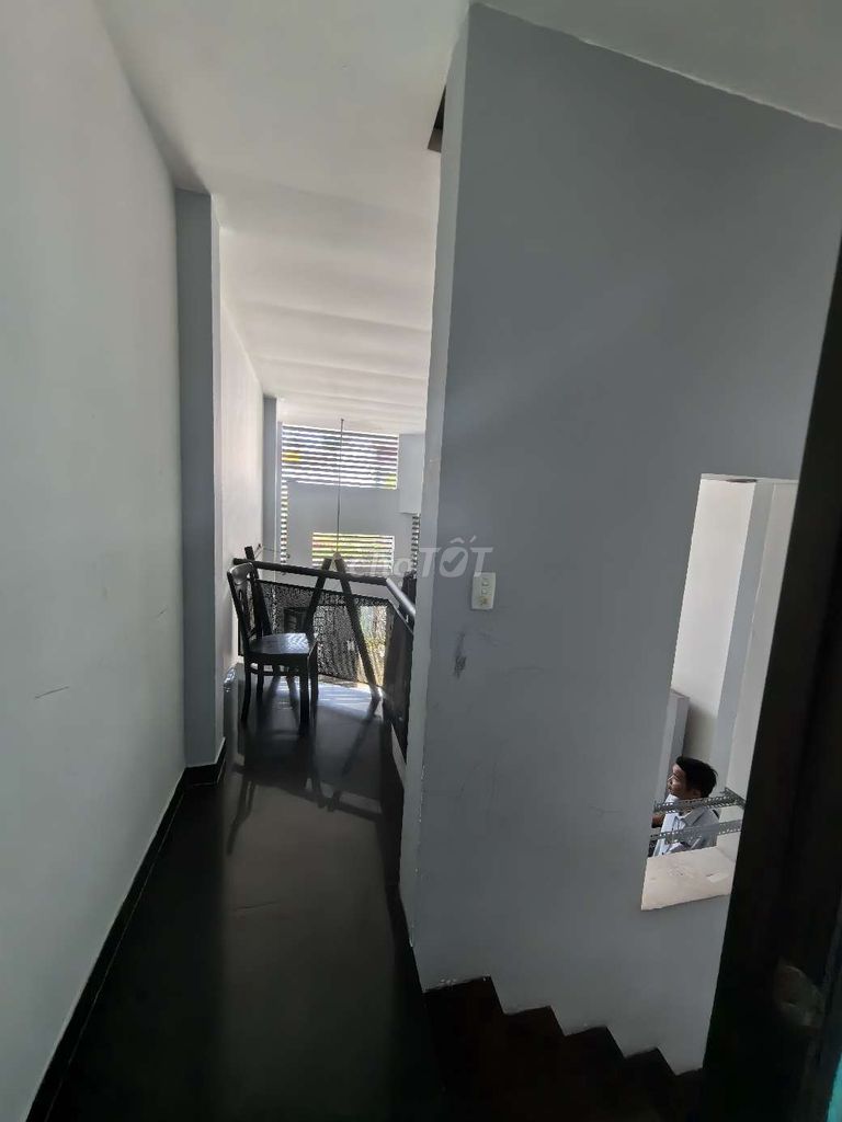 Rent an alley house on Số 4.