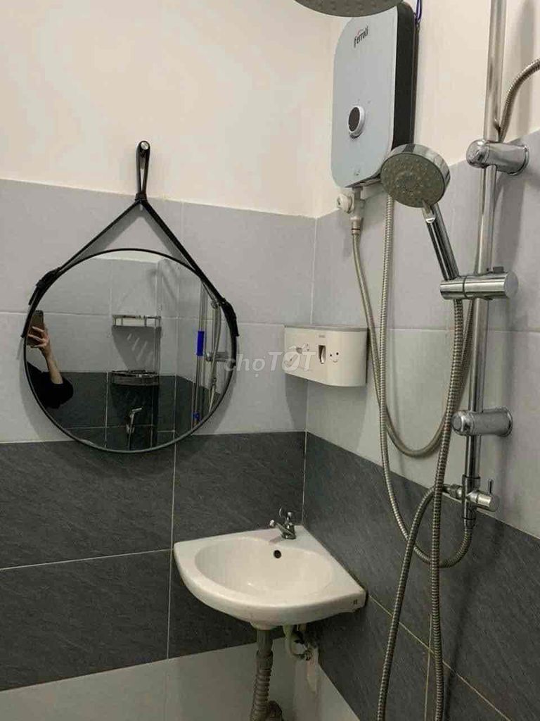 The original house. Full interior. Two bedrooms. Three toilets. Route 1.5 meters