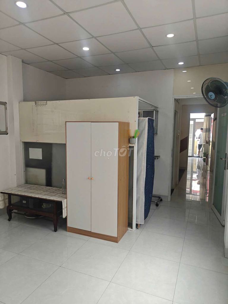 4 rooms 4 X 18 M