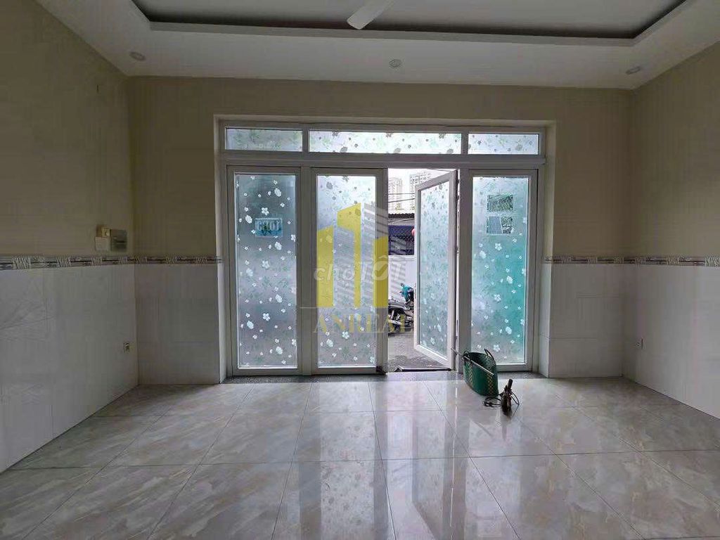 Thảo Điền 4th floor. 25 million.