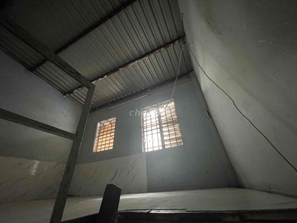 To rent Thủ Đức rents a large room