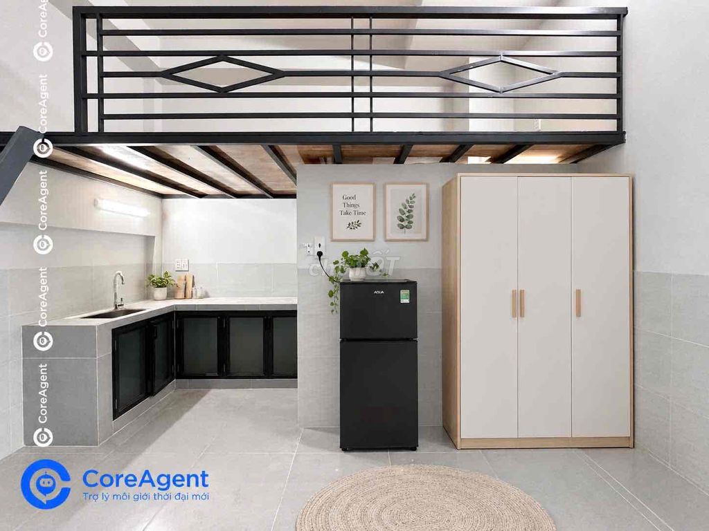 new building room tone - full interior - elevator near Ndsen
