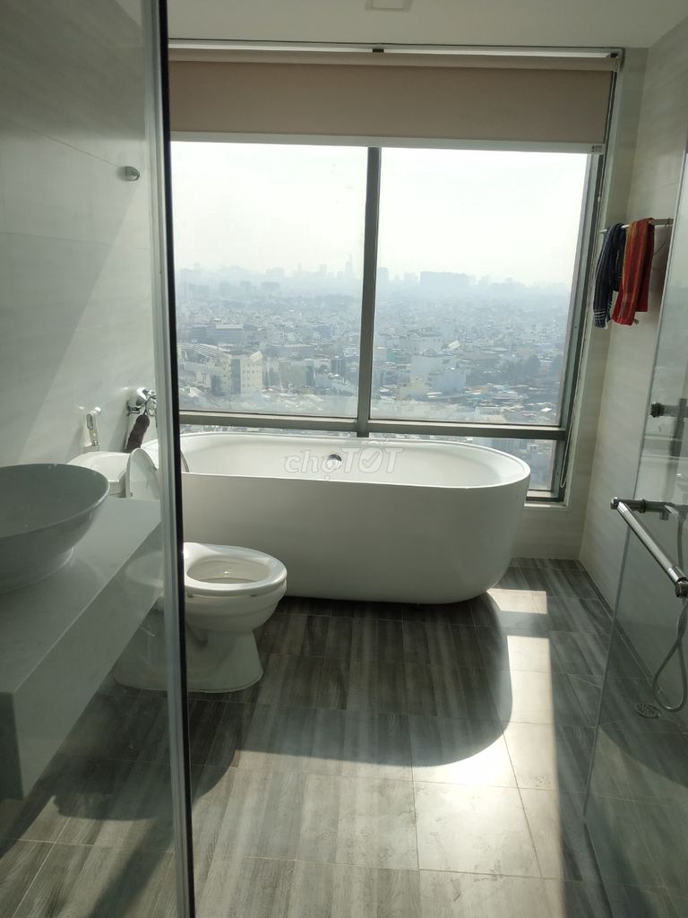 Rent Dupex in Bảy Hiền Tower, 187 meters, 4 bedrooms, 4 toilets, 17 million.