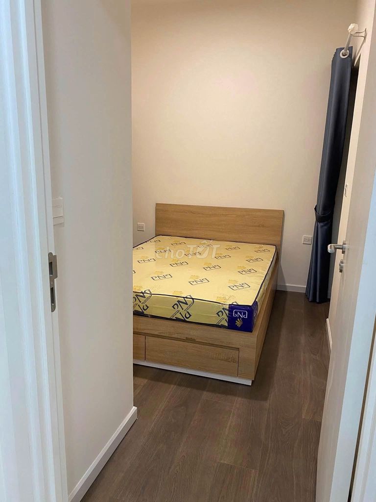 Victoria Village rents room 2 bedrooms full of furniture for 18 million a month.