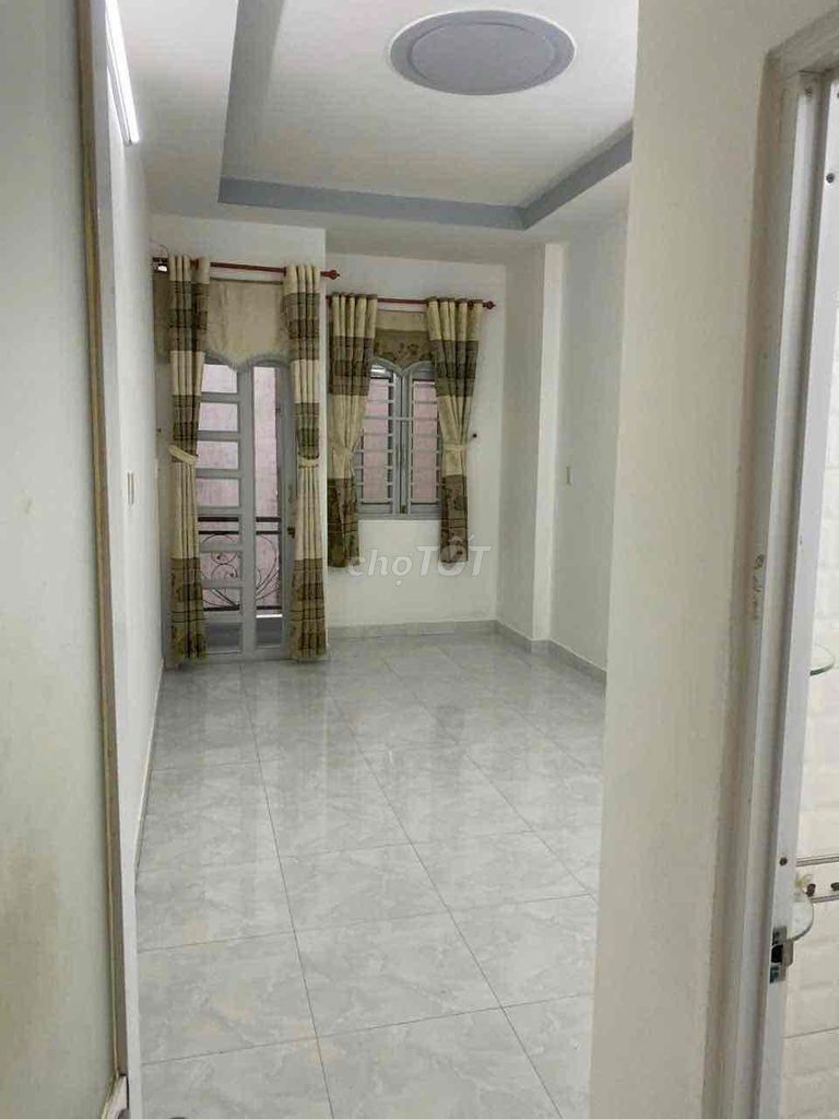 3 x8 2 floor st (2 bedroom 3 toilets) 3rd floor. Lê Đình Cẩn. Bình Tân